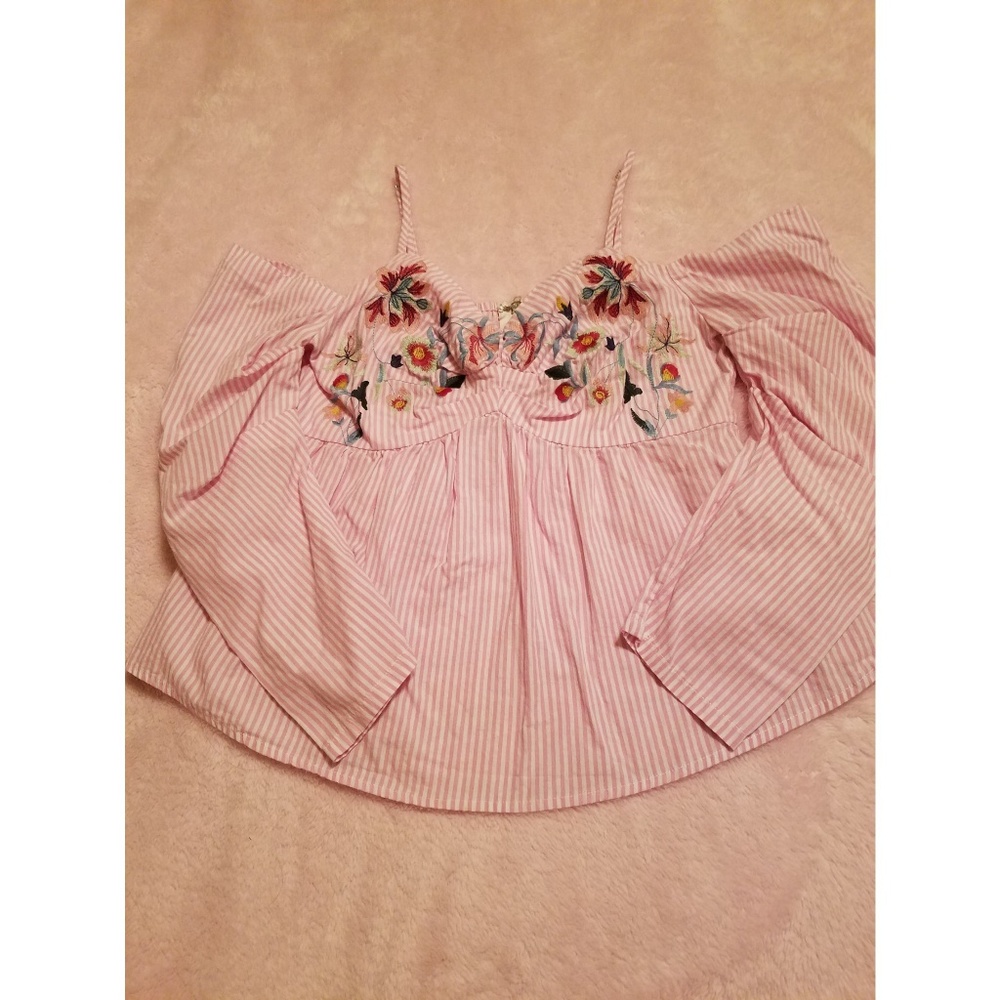 Embroidered top - Picture 3 of 6